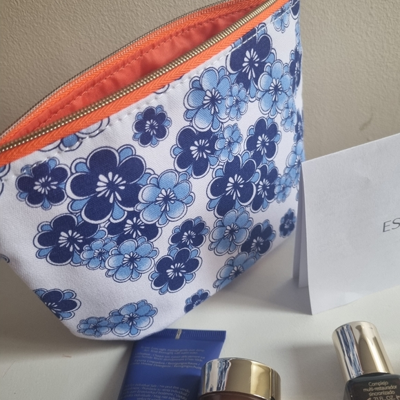 Estee lauder limited edition Lipstick bundle skincare pouch Cosmetics bag travel - Picture 12 of 16